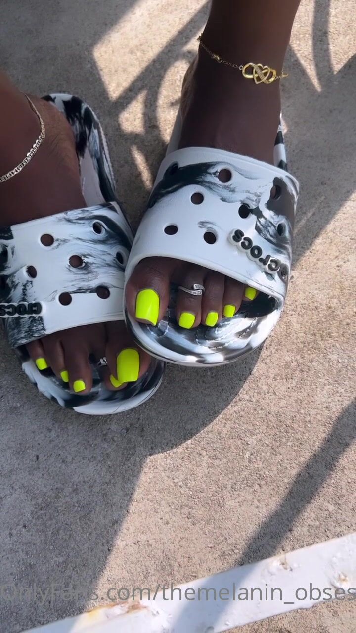 Kelly Aka Themelanin Obsession OnlyFans My Toenails Have Gotten