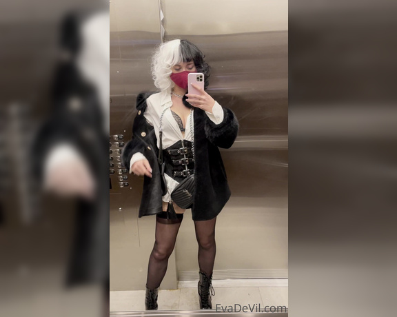 Eva de Vil aka Evadevil OnlyFans - (Video) The costume was a hit 3