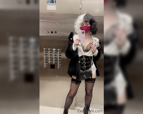 Eva de Vil aka Evadevil OnlyFans - (Video) The costume was a hit 3