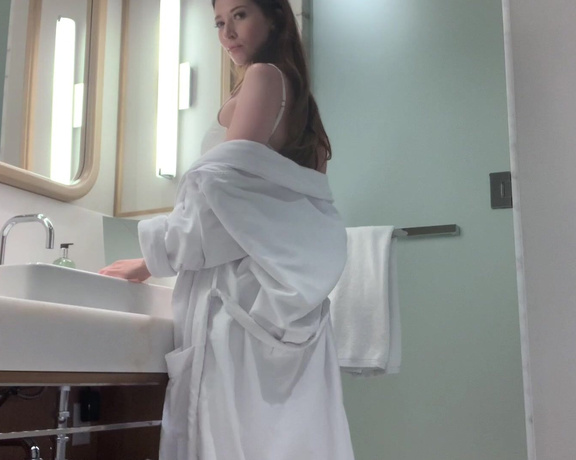 Eva de Vil aka Evadevil OnlyFans - (Video) Listen to the audio for my friend’s reaction to me making content during our girly spa eveni