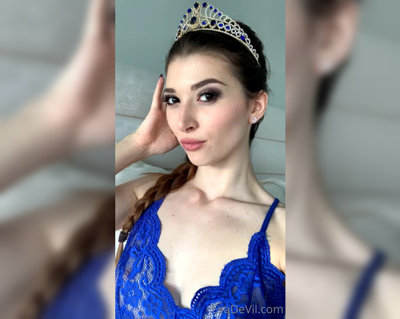 Eva de Vil aka Evadevil OnlyFans - (Video) Worship your one true Goddess #November2020 #tiara 2