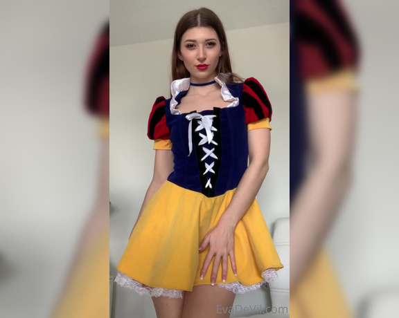 Eva de Vil aka Evadevil OnlyFans - (Video) More of the Snow White costume #November2020