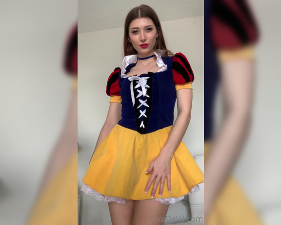 Eva de Vil aka Evadevil OnlyFans - (Video) More of the Snow White costume #November2020