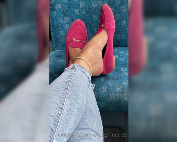 Goddess Vanessa aka Pretty_feet_39 OnlyFans - My feet get extremely sweaty in these flats