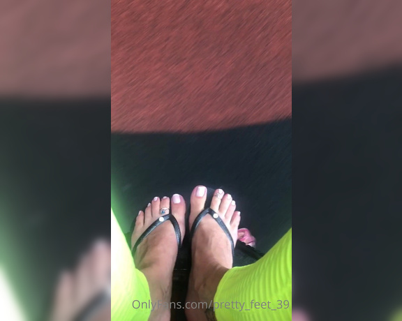 Goddess Vanessa aka Pretty_feet_39 OnlyFans - It was fun dangling my flip flops on the swing