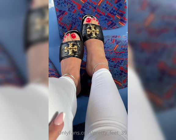 Goddess Vanessa aka Pretty_feet_39 OnlyFans - I want to feel your tongue between my toes 4