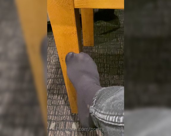 Goddess Vanessa aka Pretty_feet_39 OnlyFans - Would you worship my feet in public Hit the if YES