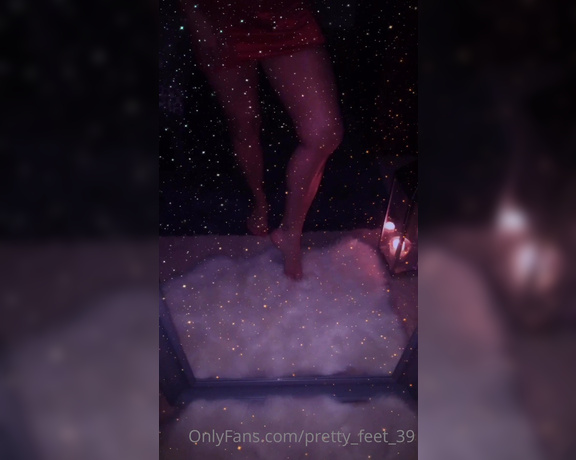 Goddess Vanessa aka Pretty_feet_39 OnlyFans - It’s sexy time! 2