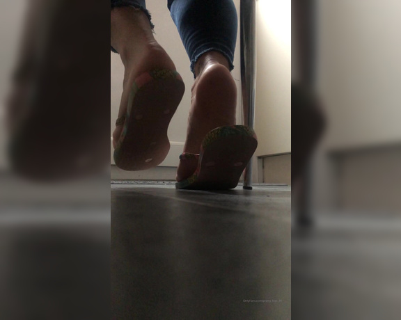 Goddess Vanessa aka Pretty_feet_39 OnlyFans - Ohhhh that slapping noise