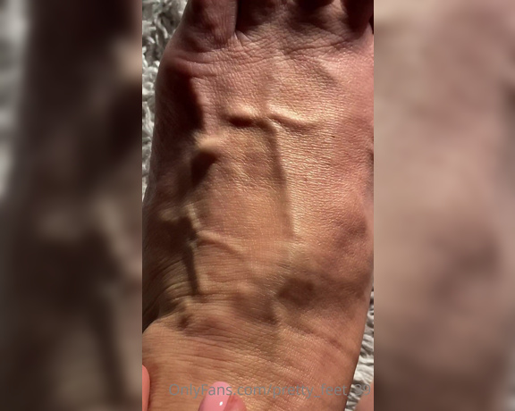 Goddess Vanessa aka Pretty_feet_39 OnlyFans - For my vein lovers 1