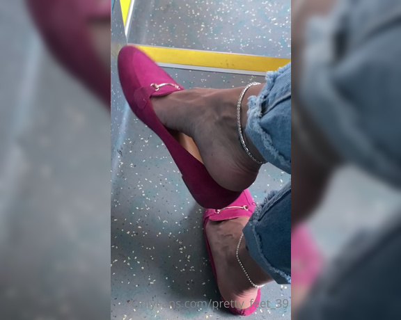 Goddess Vanessa aka Pretty_feet_39 OnlyFans - Dangling my sweaty flats on the bus… I bet you would love to sit next to me right now