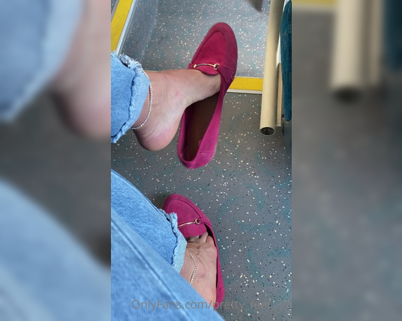 Goddess Vanessa aka Pretty_feet_39 OnlyFans - Dangling my sweaty flats on the bus… I bet you would love to sit next to me right now