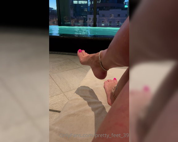 Goddess Vanessa aka Pretty_feet_39 OnlyFans - Chilling by the pool