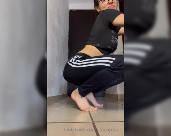 Maggiesita aka Cocopafeet OnlyFans - Moviendo mientras enseo mis piecitos