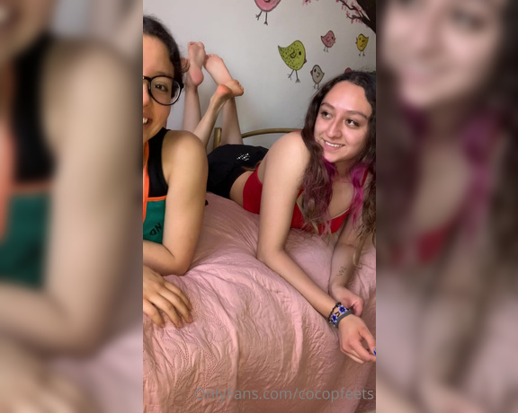 Maggiesita aka Cocopafeet OnlyFans - Video with my best friend