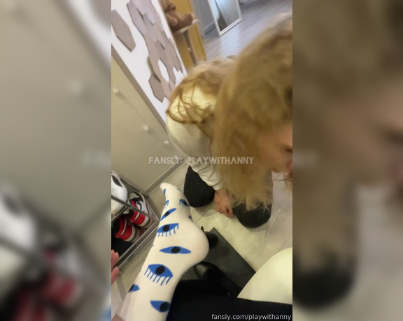 Fansly - Playwithanny Feet Video 26