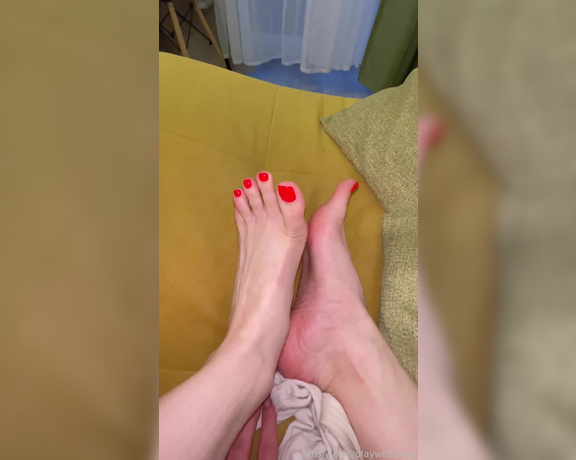 Fansly - Playwithanny Feet Video 70