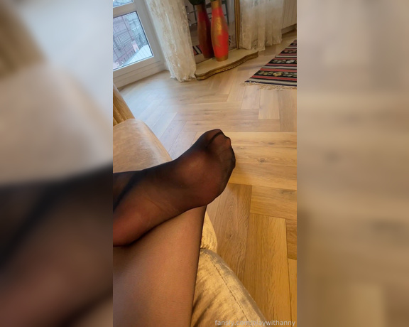 Fansly - Playwithanny Feet Video 32