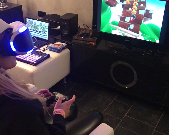 Siswet the Butt Princess aka Siswet19 OnlyFans - My first time with a PlayStation VR ,this was the most epic gaming experience I ever had in my life!