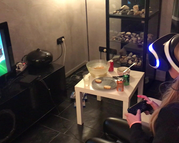 Siswet the Butt Princess aka Siswet19 OnlyFans - My first time with a PlayStation VR ,this was the most epic gaming experience I ever had in my life!