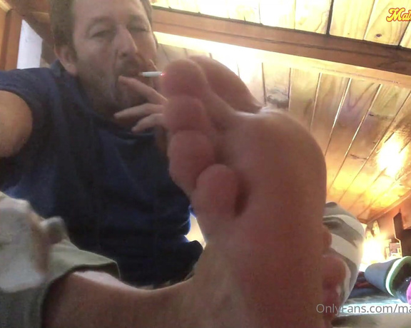 Male Foot Paradise aka Malefootparadise OnlyFans - Video #4 (March) Fer Smoking and Applying Lotion to His Feet