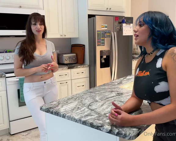 Nika Venom aka Thenikavenom OnlyFans - MARK YOUR CALENDERS My first EVER Hardcore GG is dropping on August 12th! My Bestfriends Mom ft @