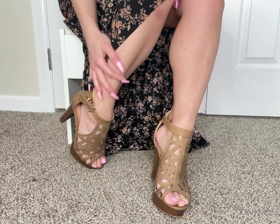 MoodyFeet aka Moodyfeet OnlyFans - For my shoe lovers!