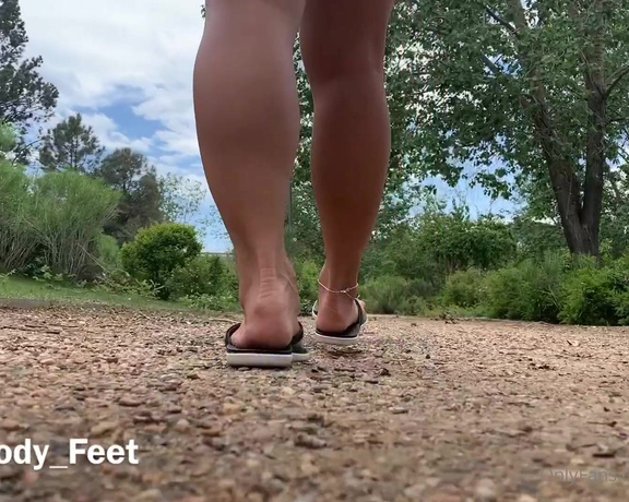 MoodyFeet aka Moodyfeet OnlyFans - Super old video from when I first started! I’m so grateful for my fans, thank you for dealing with