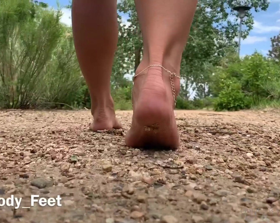 MoodyFeet aka Moodyfeet OnlyFans - Super old video from when I first started! I’m so grateful for my fans, thank you for dealing with