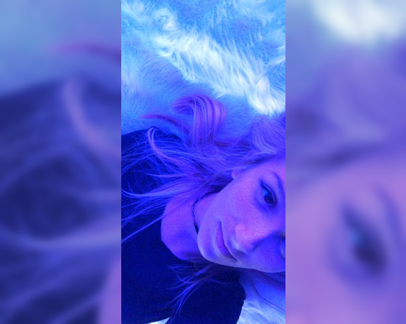 The Cosmic Goddess aka Cosmicstarlight OnlyFans - Laying around dreaming about being worshipped