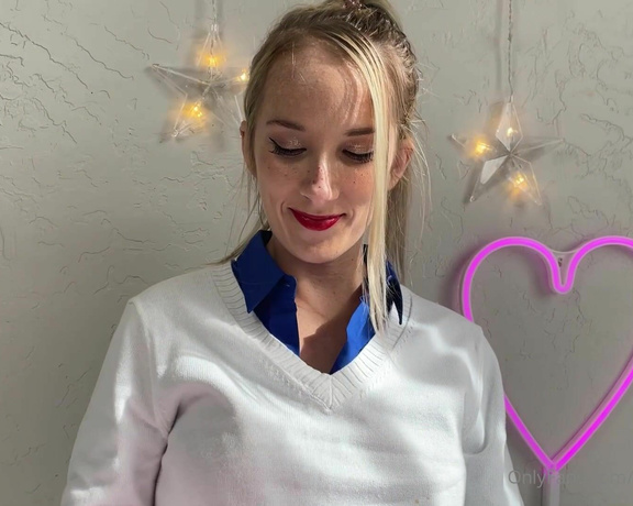 The Cosmic Goddess aka Cosmicstarlight OnlyFans - Fred Jones cosplay Striptease