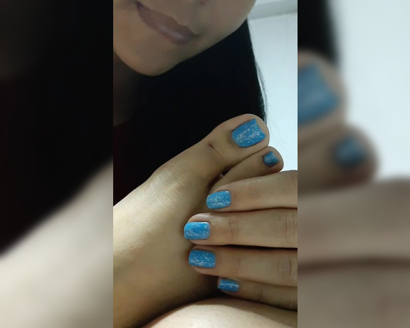 Canelafeet1 aka Canelafeet1 OnlyFans - How delicious it is to suck my little toes