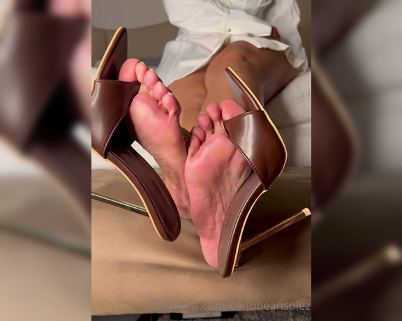 Caribbean Solez aka Caribbeansolez OnlyFans - Almost left a shoe play video out Here you