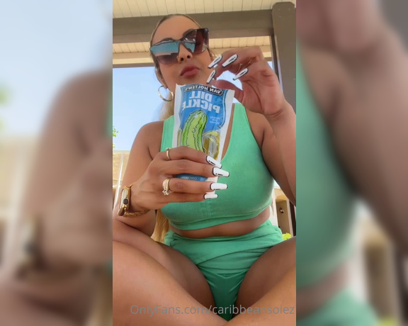 Caribbean Solez aka Caribbeansolez OnlyFans - I love fat juicy things in my mouth!