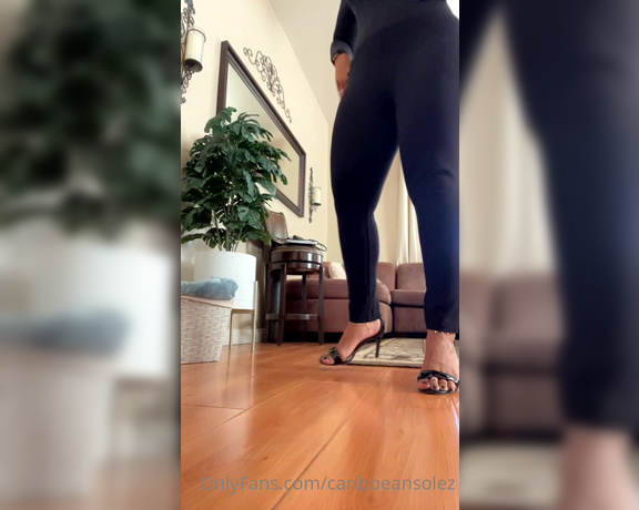 Caribbean Solez aka Caribbeansolez OnlyFans - TGIF…off of work and ready for my weekend!