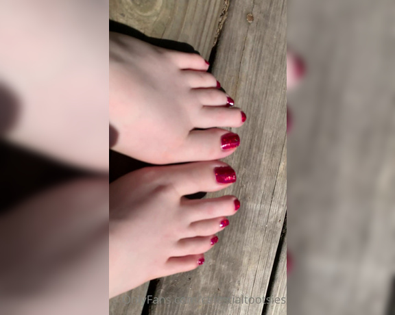 Celestial Tootsies aka Celestialtootsies OnlyFans - It’s such a beautiful day! I had to show off my sparkly red pedi under the sun