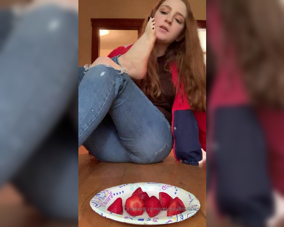 Celestial Tootsies aka Celestialtootsies OnlyFans - Eating some strawberries with my feet! They are so sweet and tasty! The strawberries are too )