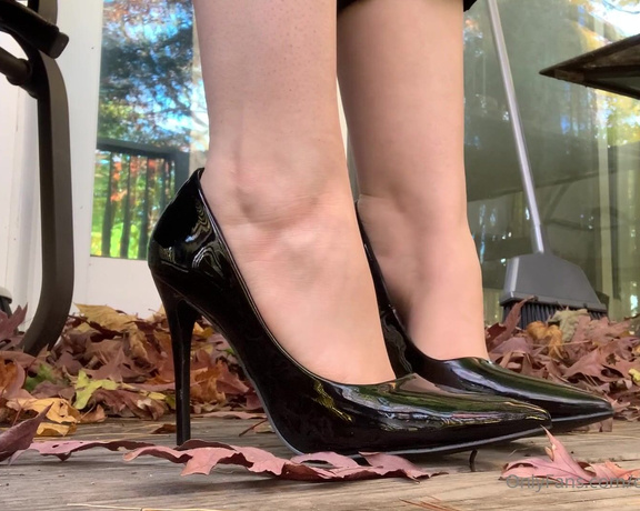 Celestial Tootsies aka Celestialtootsies OnlyFans - Classy black heels