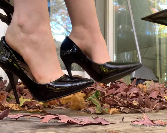 Celestial Tootsies aka Celestialtootsies OnlyFans - Classy black heels