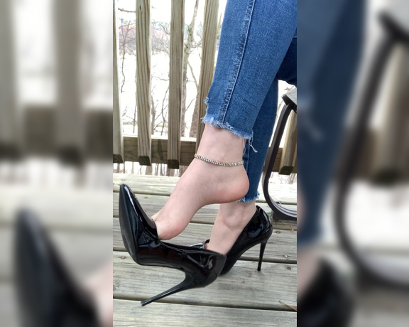 Celestial Tootsies aka Celestialtootsies OnlyFans - Improving my dangling skills while I get some fresh air! these black pumps are sexy as hellll