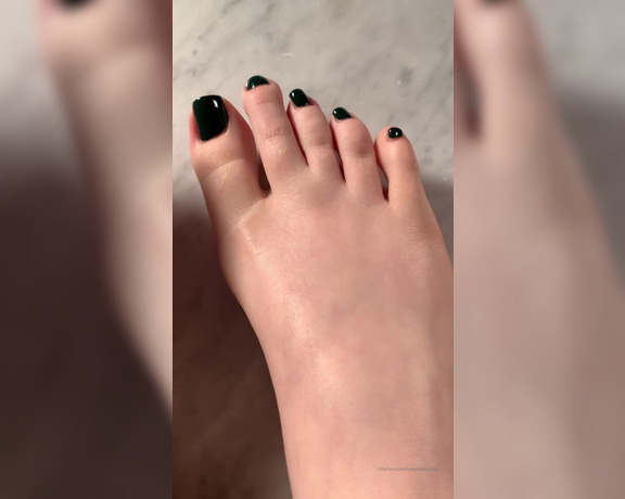 Celestial Tootsies aka Celestialtootsies OnlyFans - This color thoooough 1