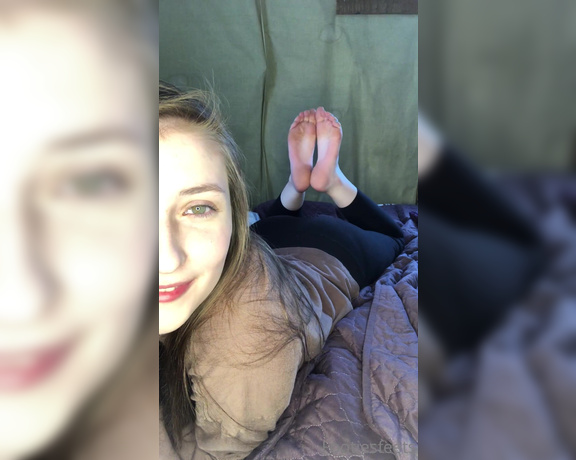 Delilah aka Footiesfeets OnlyFans - Soles in the pose