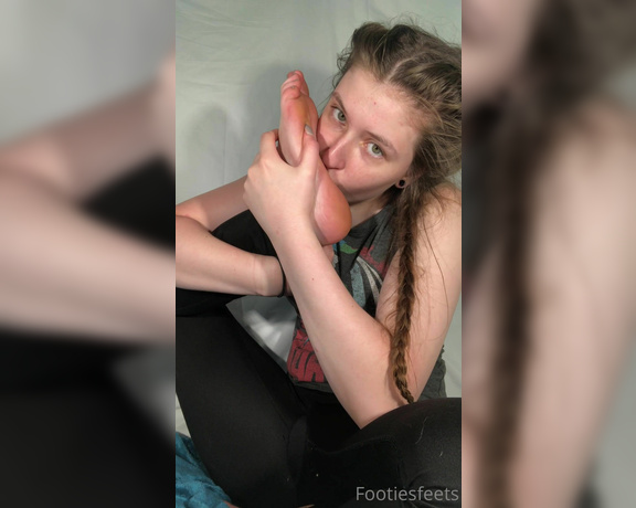 Delilah aka Footiesfeets OnlyFans - Quick Self worship Haven’t done one in a while so I decided I have to Next time will you help