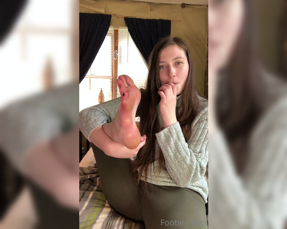 Delilah aka Footiesfeets OnlyFans - Anyone have a smoke fetish Smoky toes