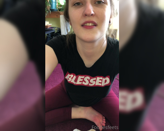 Delilah aka Footiesfeets OnlyFans - POV me (your step sister ) catches you (my step brother ) smelling and jerking off to my socks