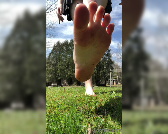 Delilah aka Footiesfeets OnlyFans - Outdoor short clip I’ve missed the feeling of grass under my feet My dog wanted to be included LOL