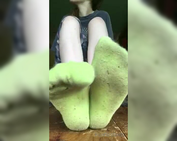 Delilah aka Footiesfeets OnlyFans - Green sock tease You know I wonder what happened to these