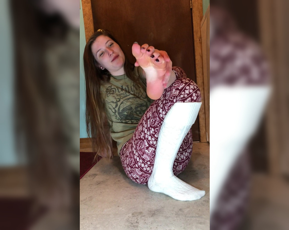 Delilah aka Footiesfeets OnlyFans - Sock Strip Tease Aren’t these socks so dang cute I know you’d rather see my big red feet