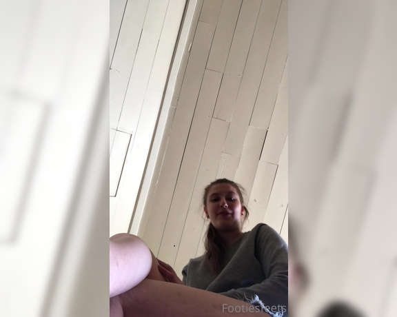 Delilah aka Footiesfeets OnlyFans - GIANTESS POV