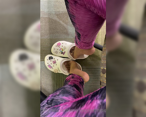 ExploreMySoles aka Only1exploremysoles OnlyFans - Wouldn’t you love to sit next to